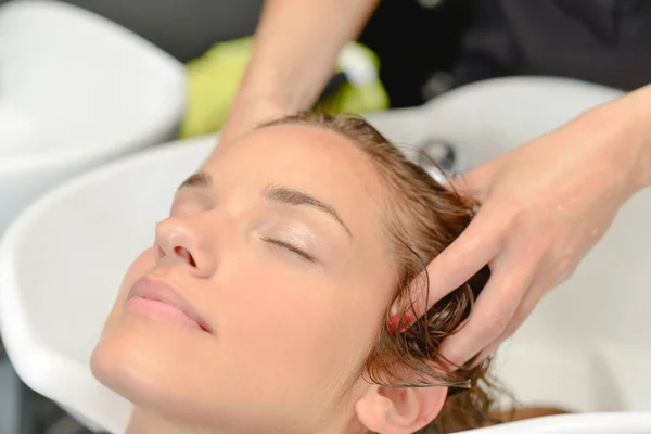 How Scalp Massage Works